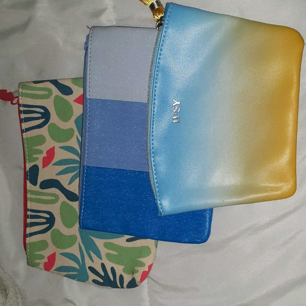 Makeup Bag Bundle - image 1